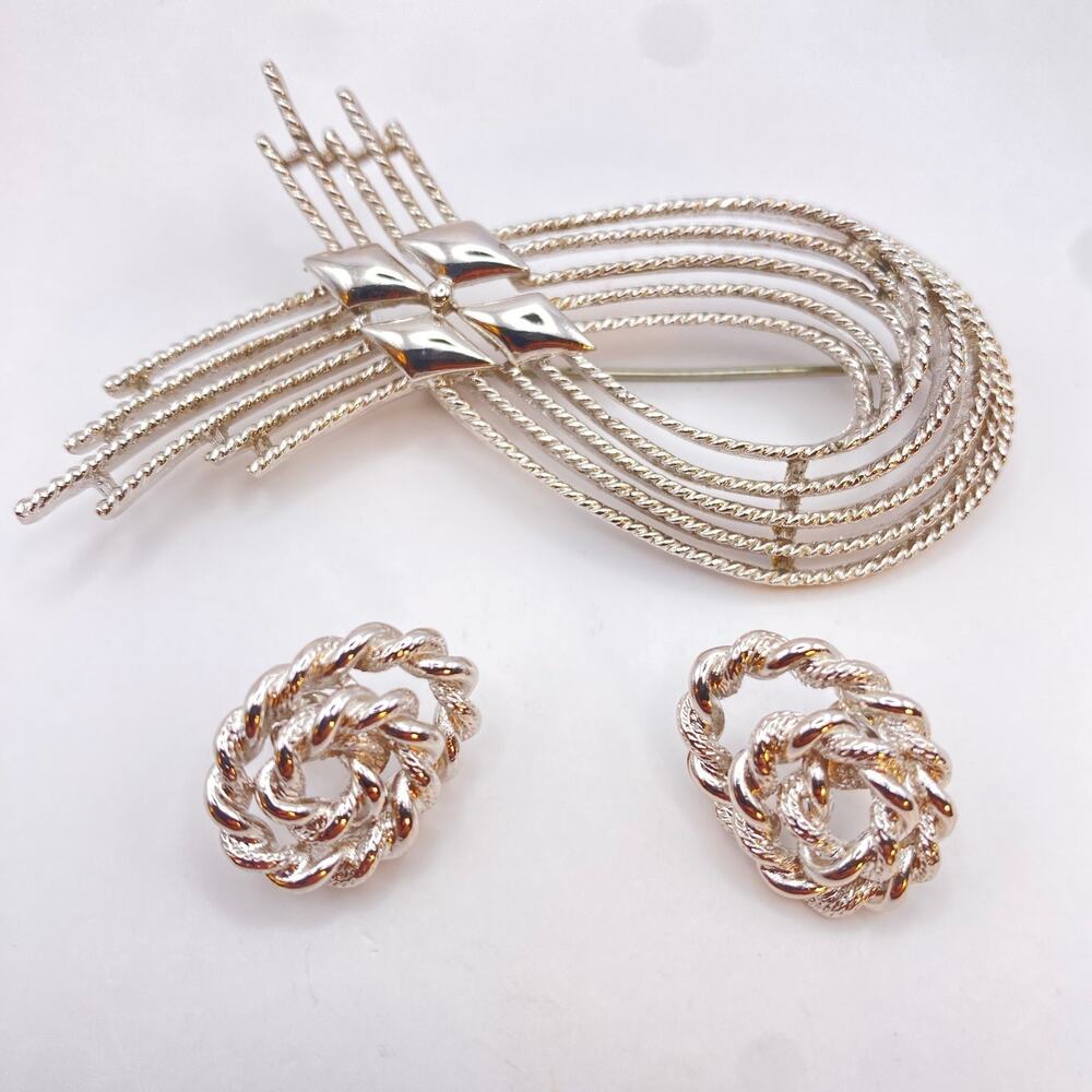 Vintage Monet Brooch Earrings Set Ribbon Rope Silver Mid Century